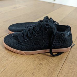 Sauv Women's The Zilker Gum Size 7